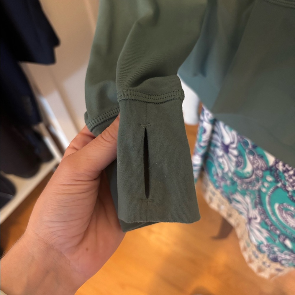 Lululemon Ready to Rulu Pullover in the color Green Twill - Picture 7 of 8